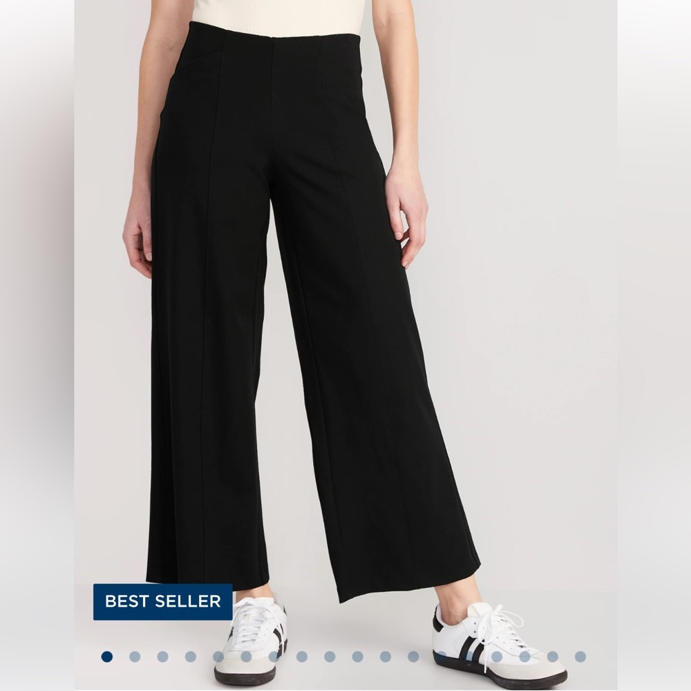 Like New Old Navy High Waisted Pixie Pull On Pant